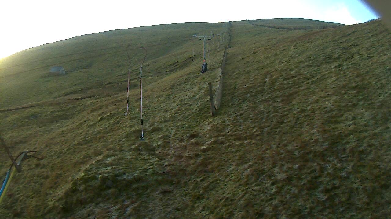 Image from 2021/11/25 for Tow Hut