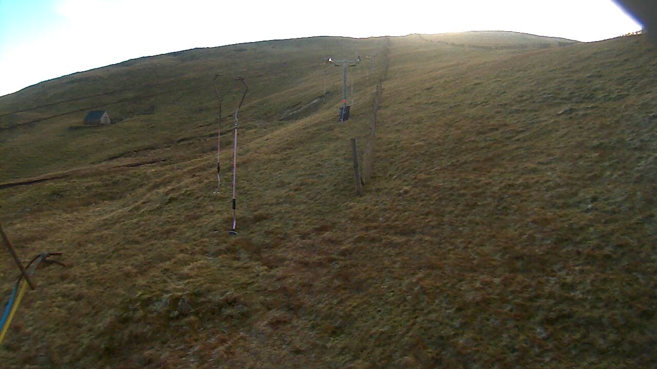 Image from 2021/12/02 for Tow Hut