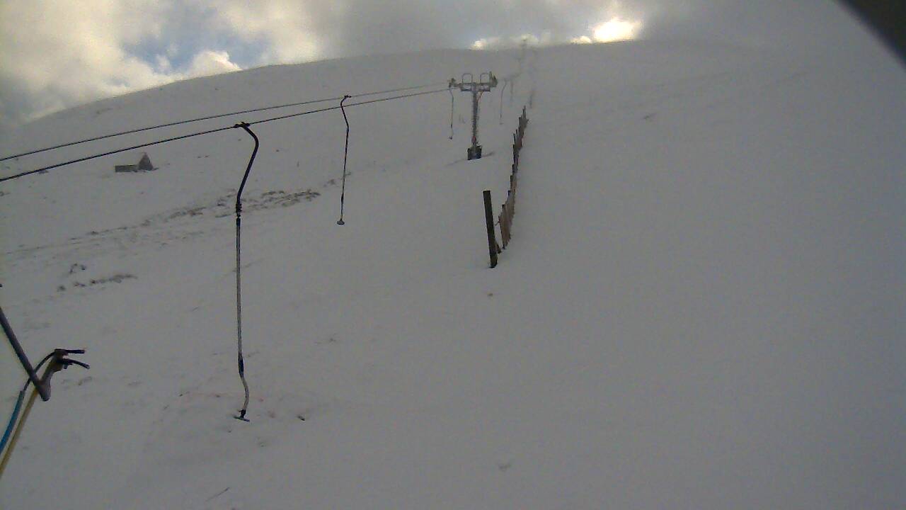 Image from 2021/12/06 for Tow Hut