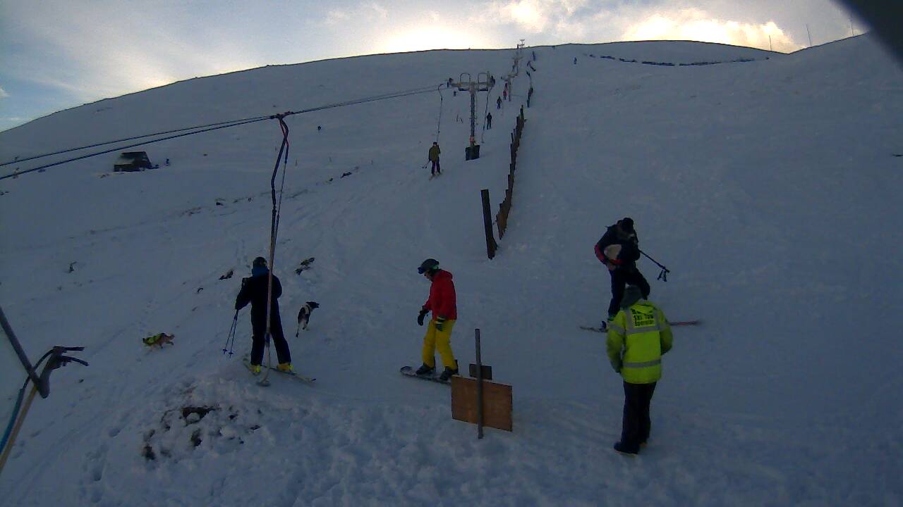 Image from 2021/12/09 for Tow Hut