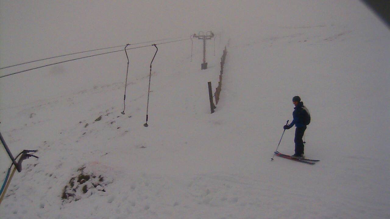 Image from 2021/12/10 for Tow Hut