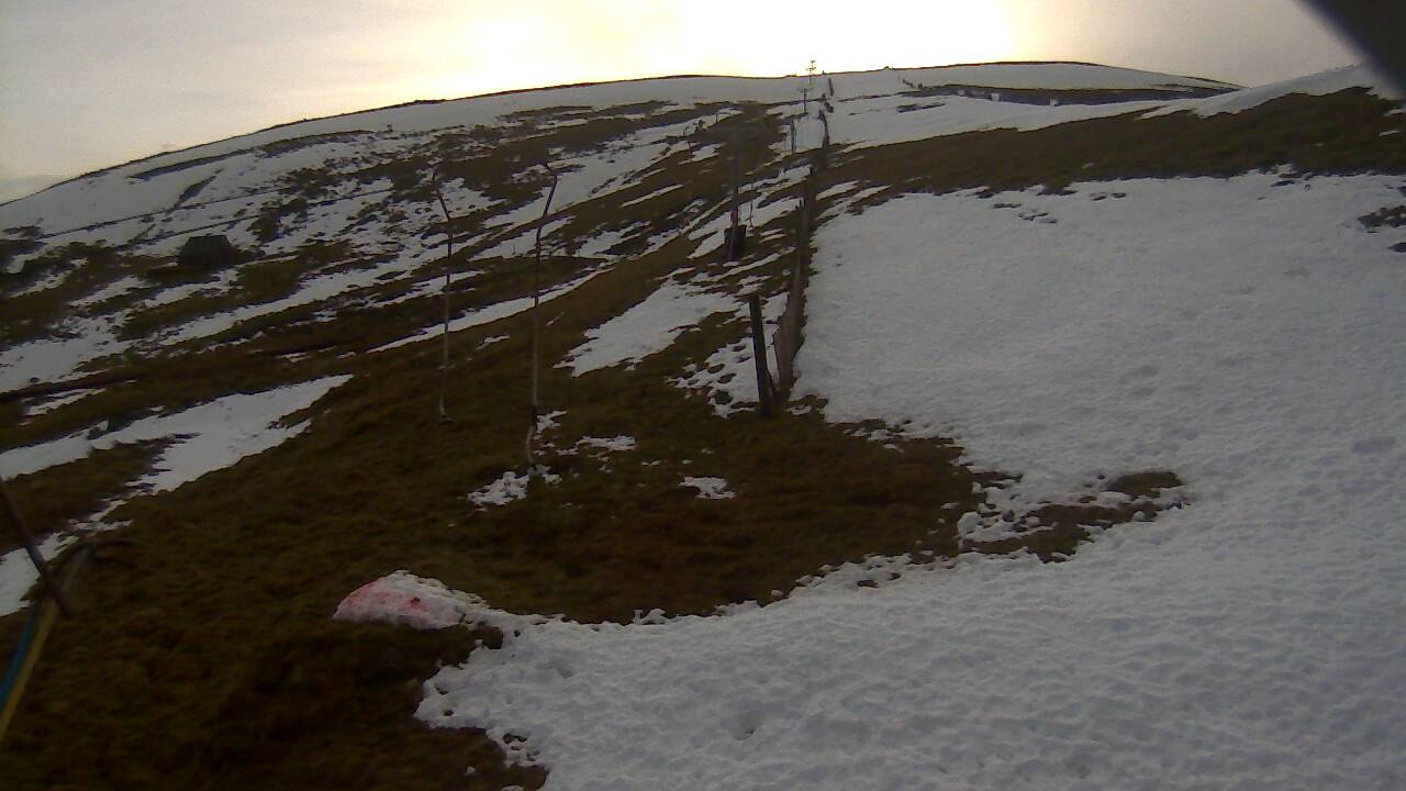 Image from 2021/12/13 for Tow Hut