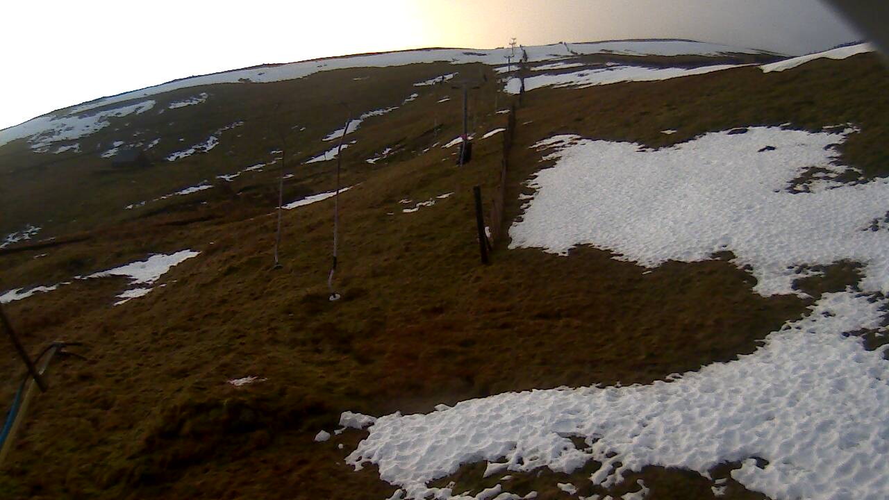 Image from 2021/12/16 for Tow Hut