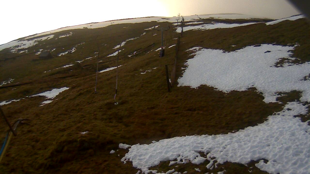 Image from 2021/12/16 for Tow Hut