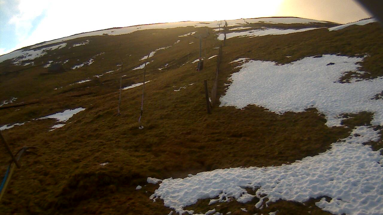 Image from 2021/12/16 for Tow Hut