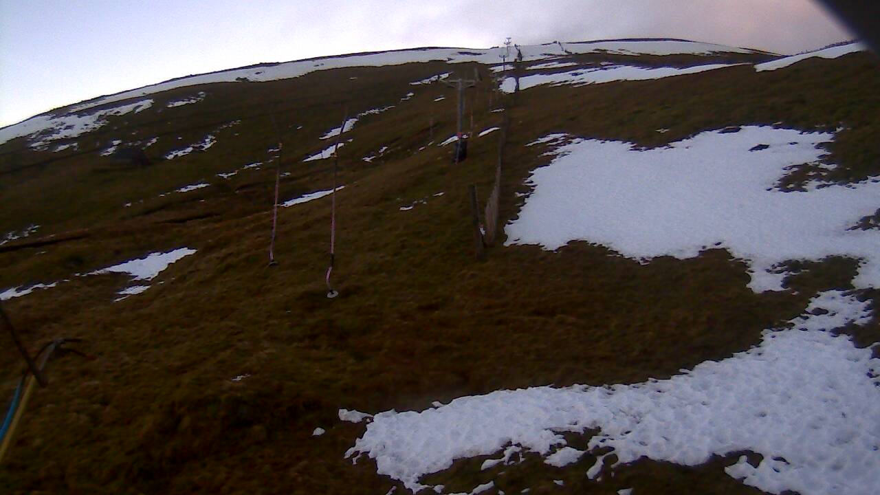 Image from 2021/12/16 for Tow Hut