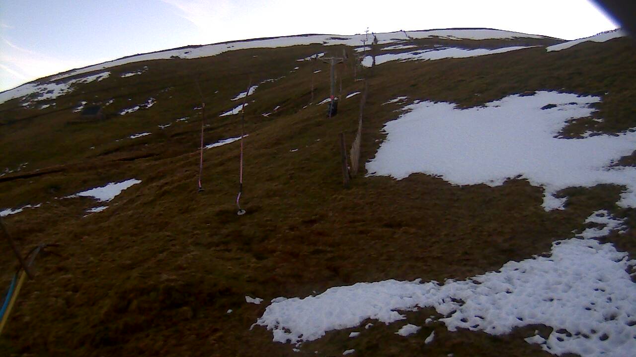 Image from 2021/12/17 for Tow Hut