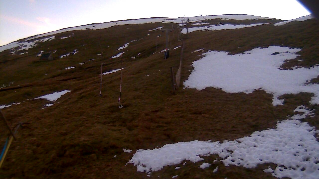 Image from 2021/12/17 for Tow Hut