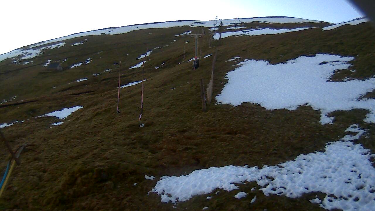 Image from 2021/12/18 for Tow Hut