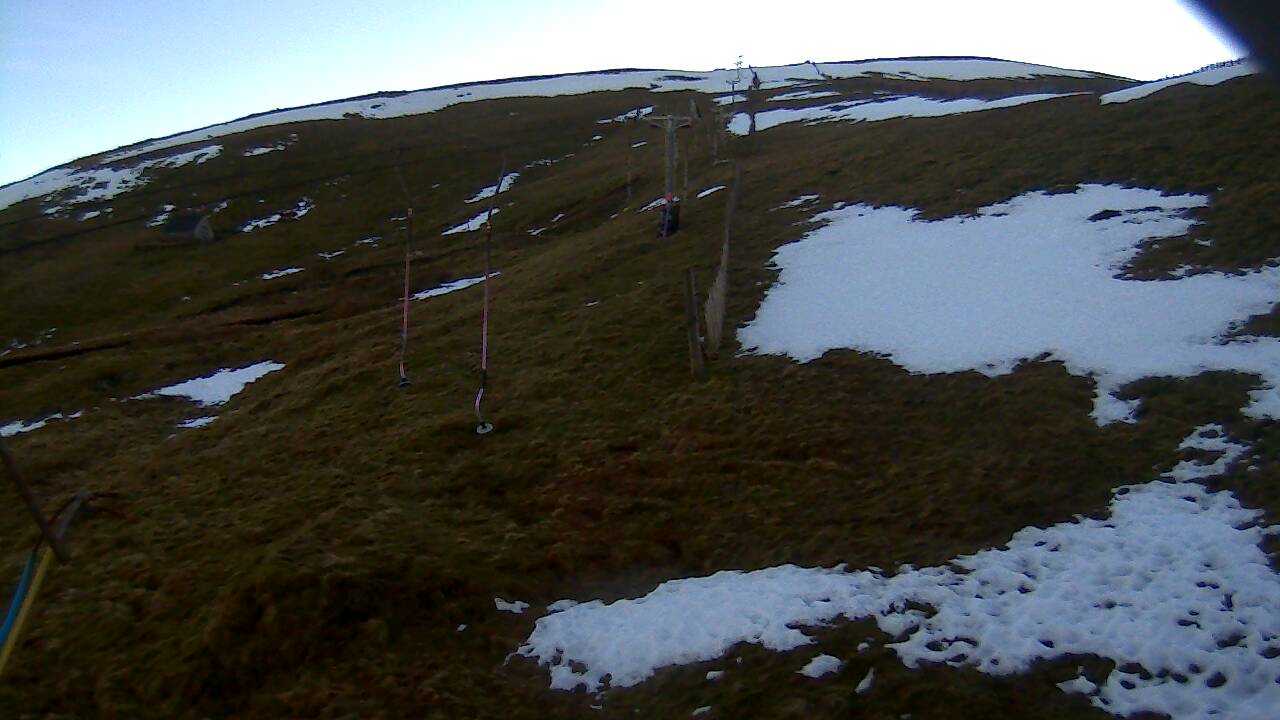 Image from 2021/12/18 for Tow Hut