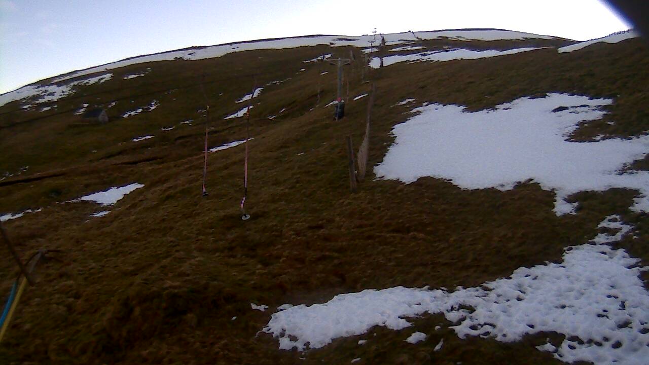 Image from 2021/12/18 for Tow Hut