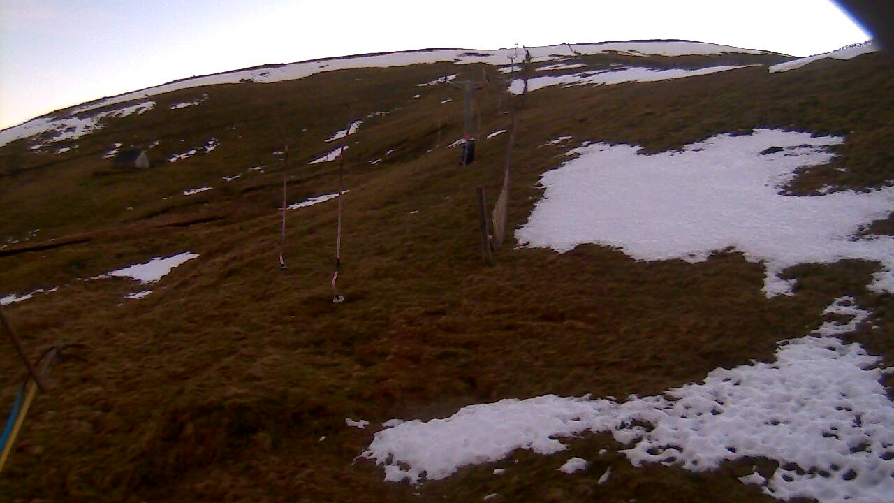 Image from 2021/12/18 for Tow Hut