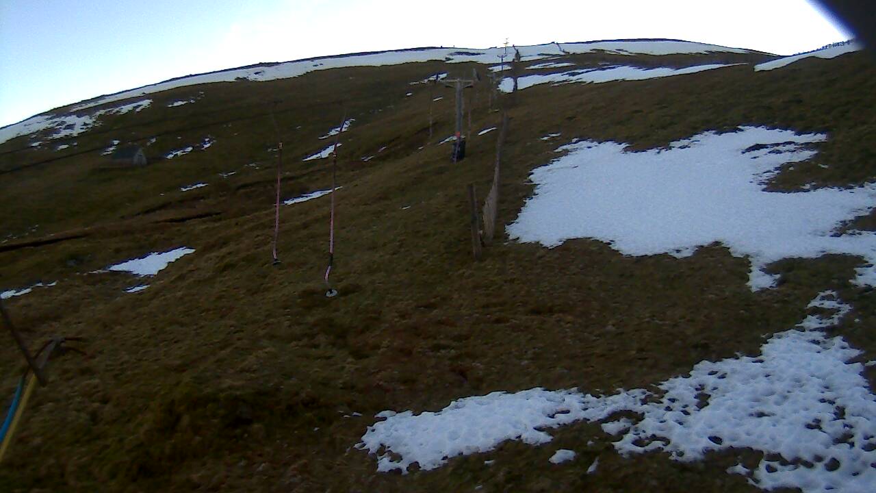 Image from 2021/12/19 for Tow Hut