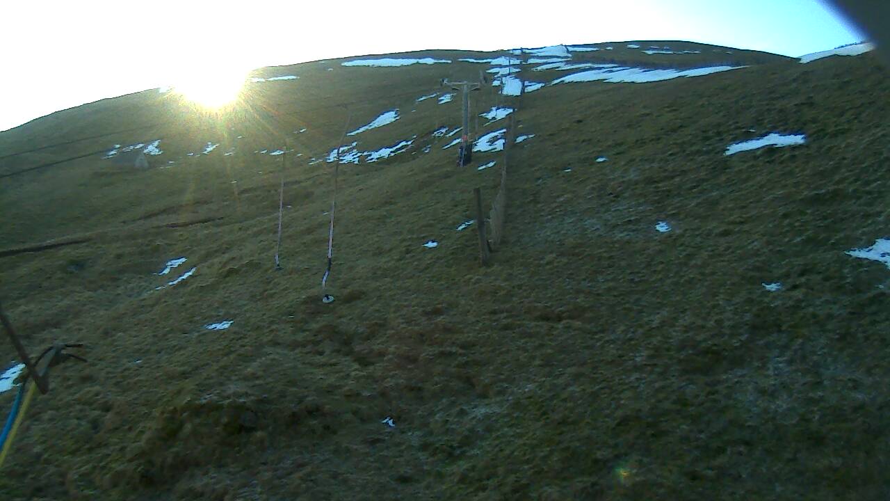 Image from 2022/01/20 for Tow Hut