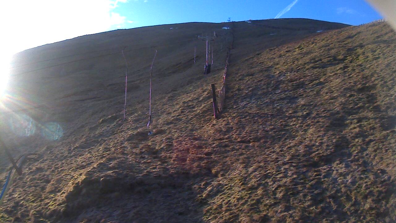 Image from 2022/01/30 for Tow Hut