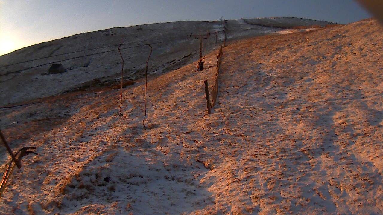 Image from 2022/02/11 for Tow Hut