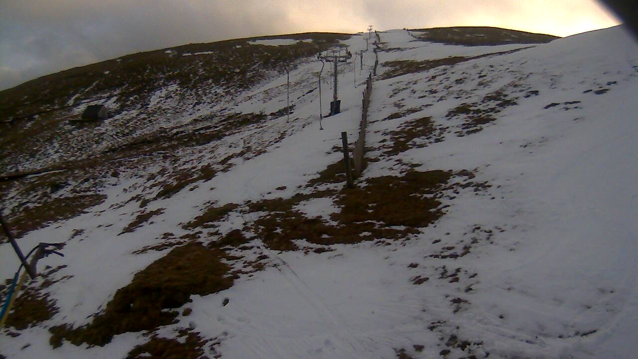 Image from 2022/02/26 for Tow Hut