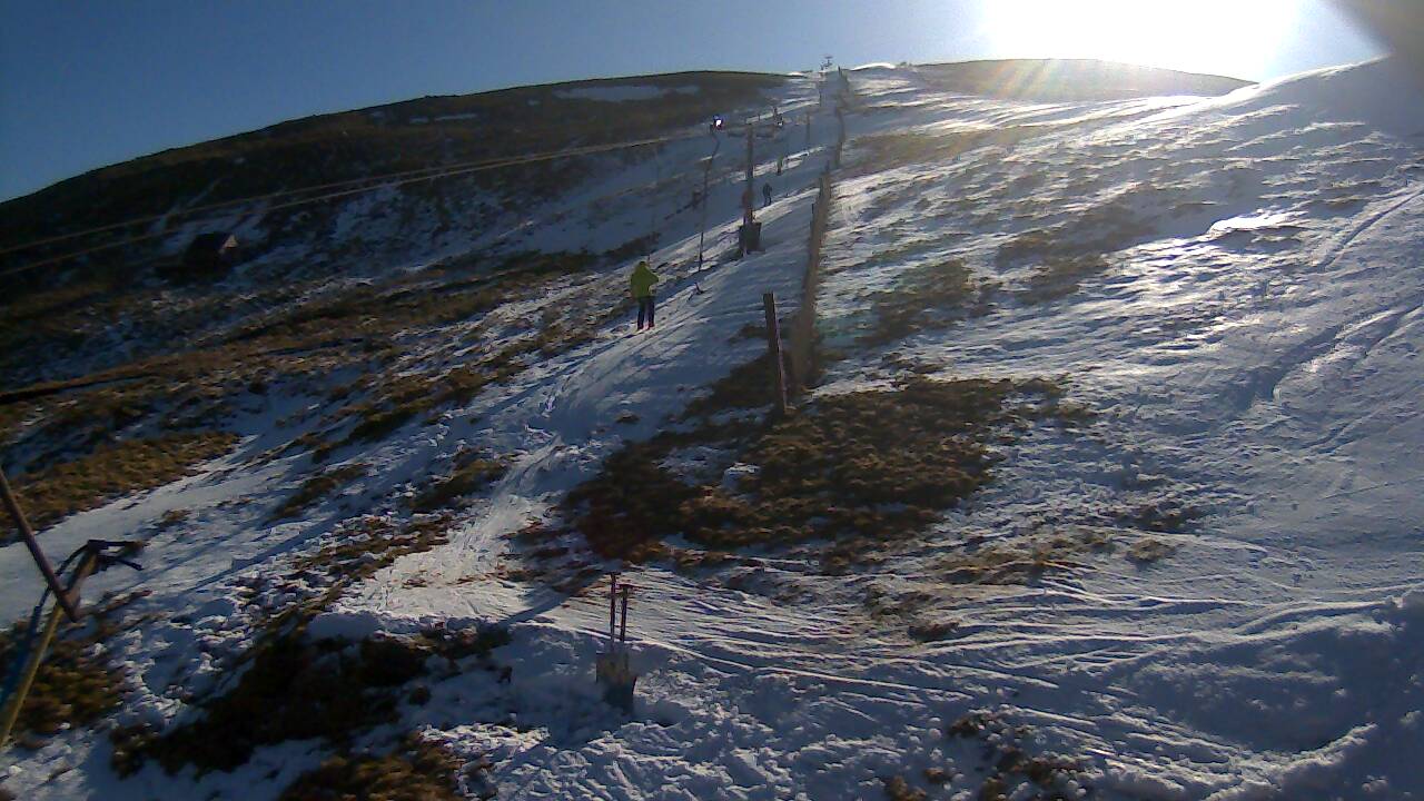 Image from 2022/02/27 for Tow Hut