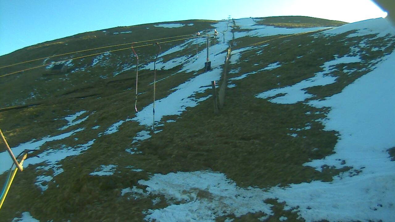 Image from 2022/03/01 for Tow Hut