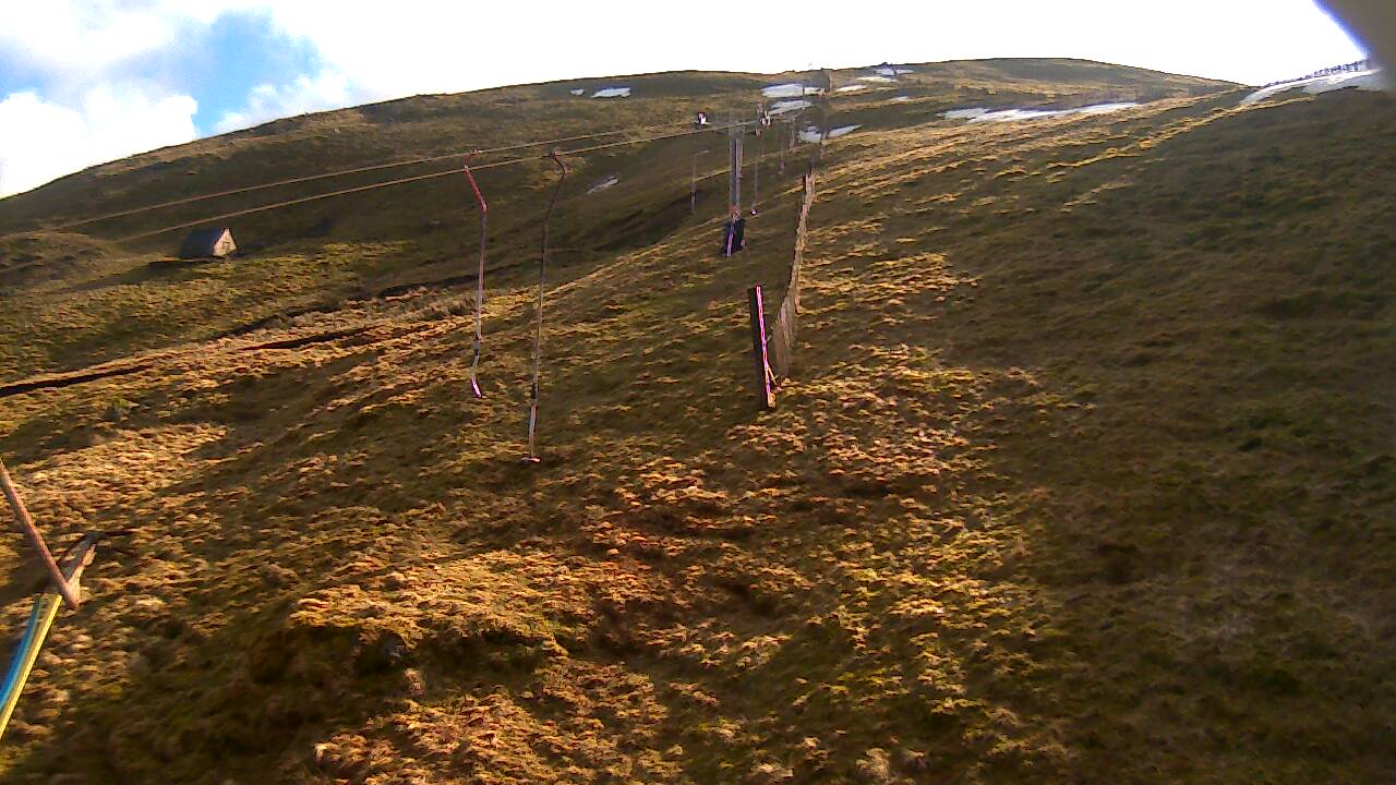 Image from 2022/03/12 for Tow Hut