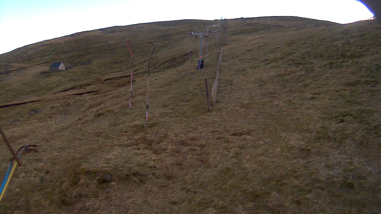 Image from 2022/03/27 for Tow Hut