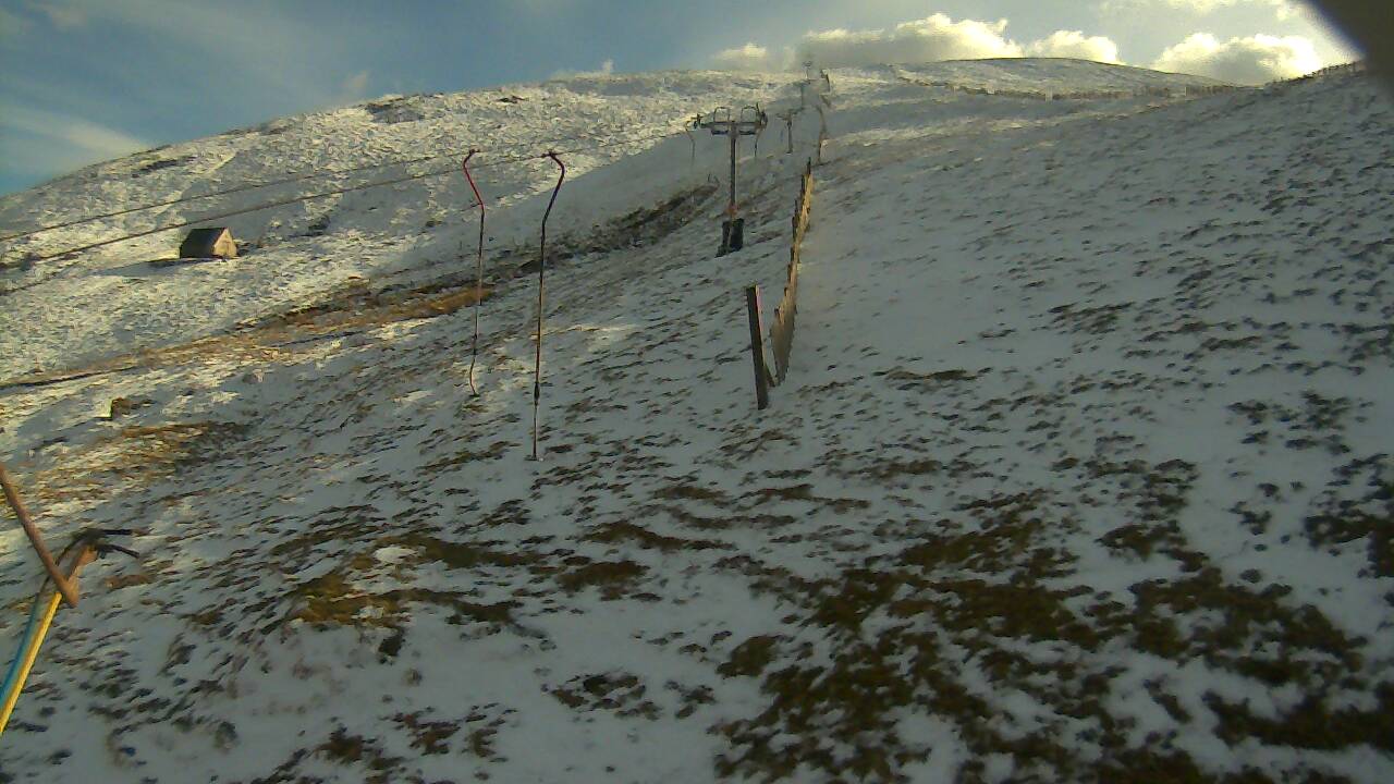 Image from 2022/04/01 for Tow Hut