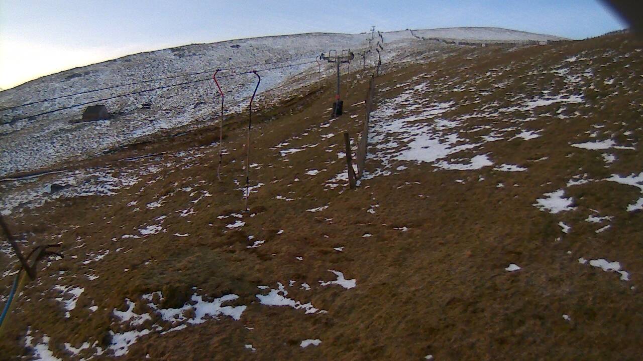 Image from 2022/04/03 for Tow Hut