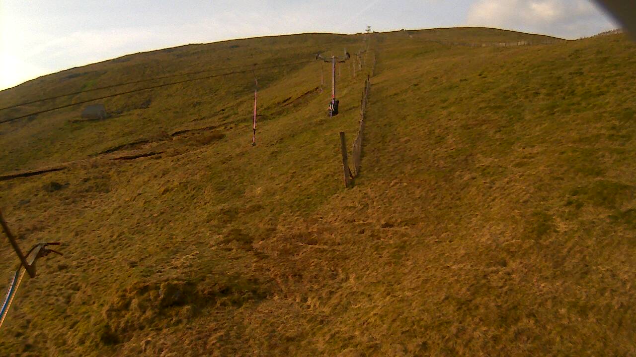 Image from 2022/04/17 for Tow Hut