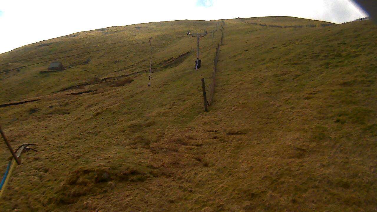 Image from 2022/04/18 for Tow Hut