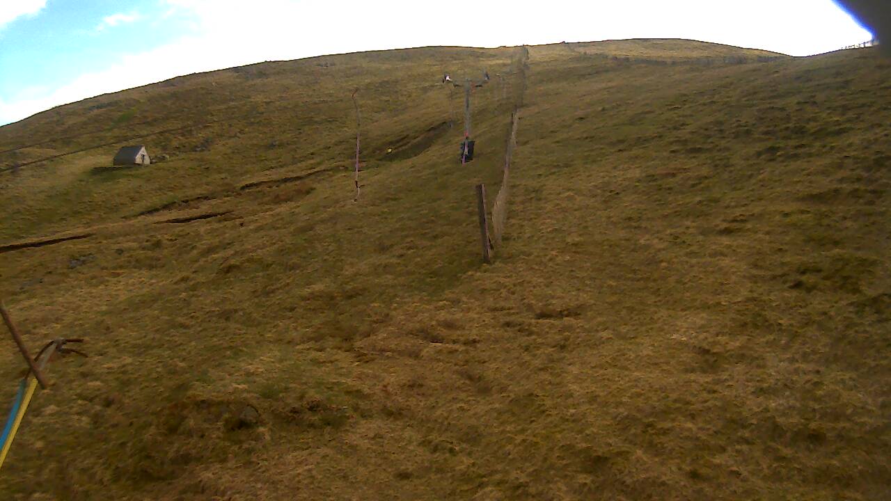 Image from 2022/04/26 for Tow Hut