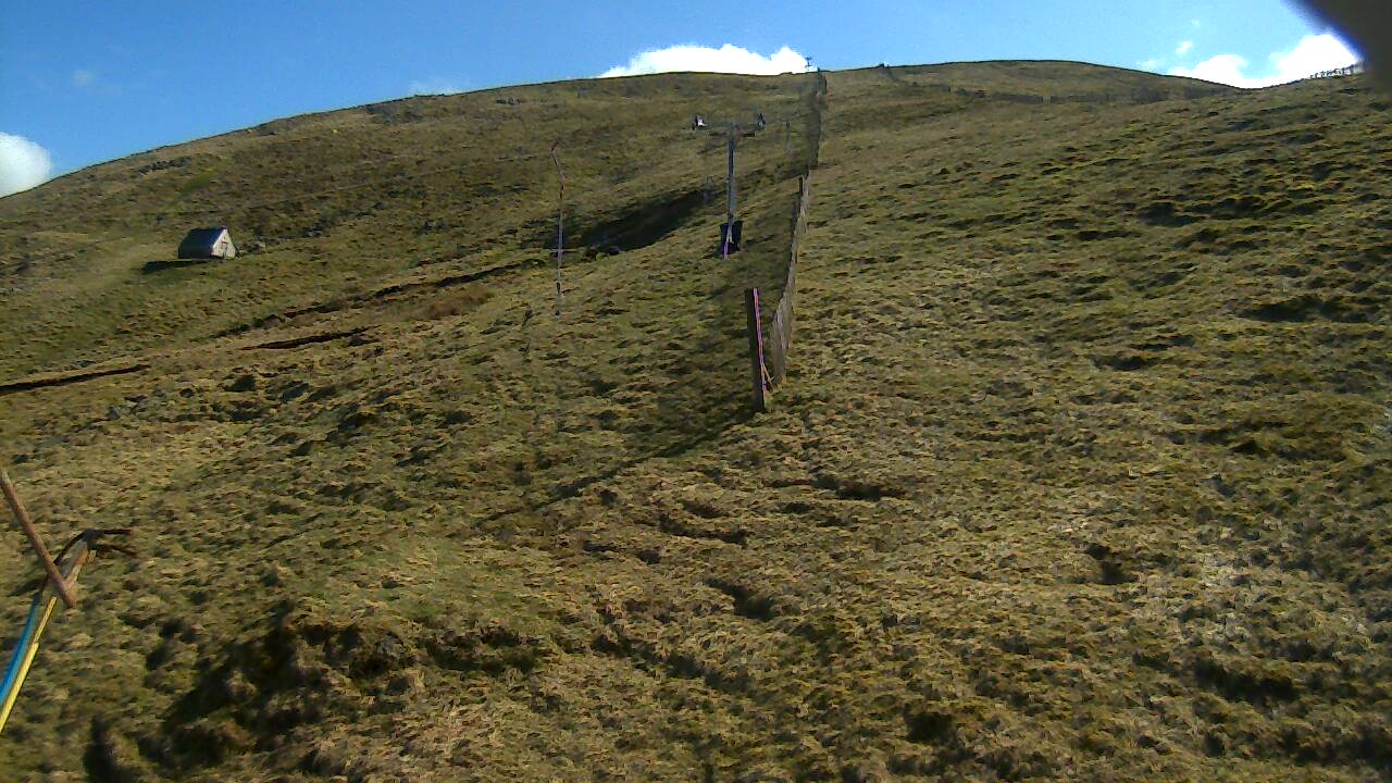 Image from 2022/04/27 for Tow Hut