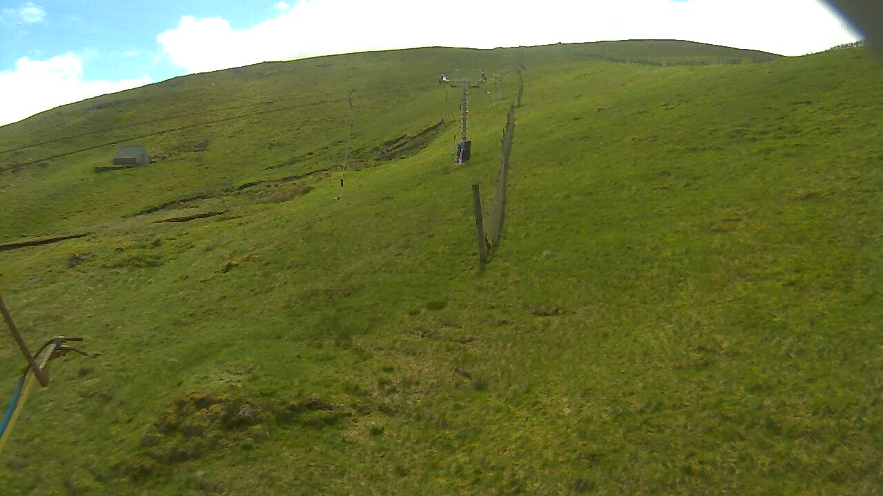 Image from 2022/05/27 for Tow Hut