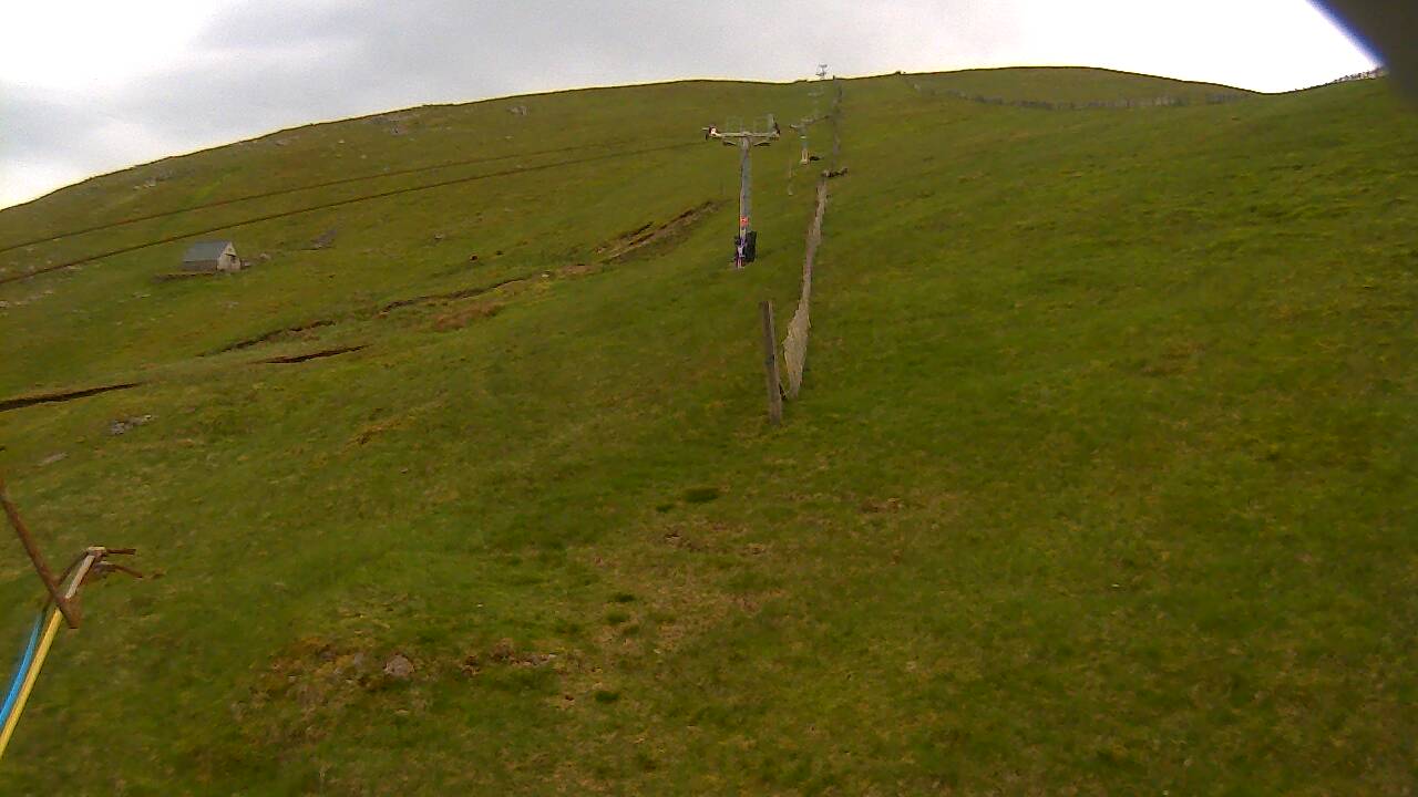 Image from 2022/06/05 for Tow Hut