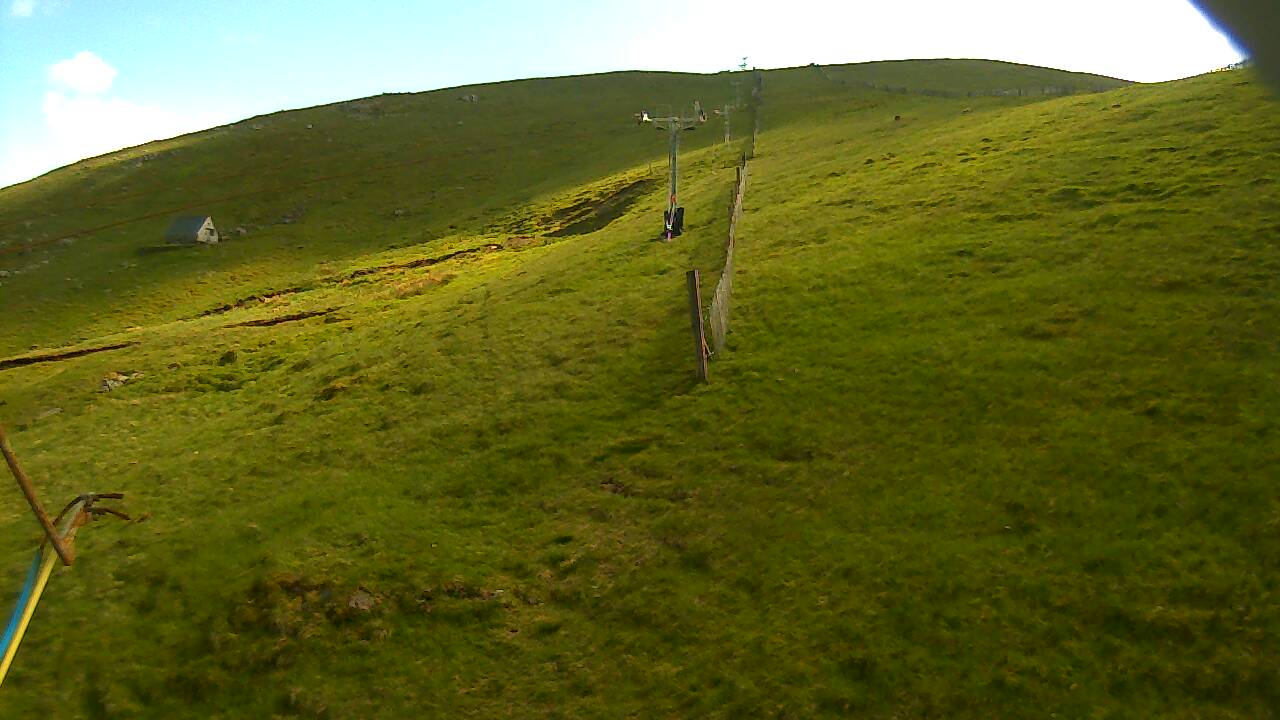 Image from 2022/06/07 for Tow Hut