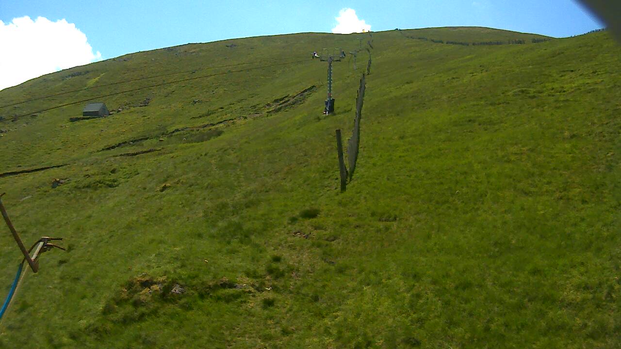 Image from 2022/06/23 for Tow Hut