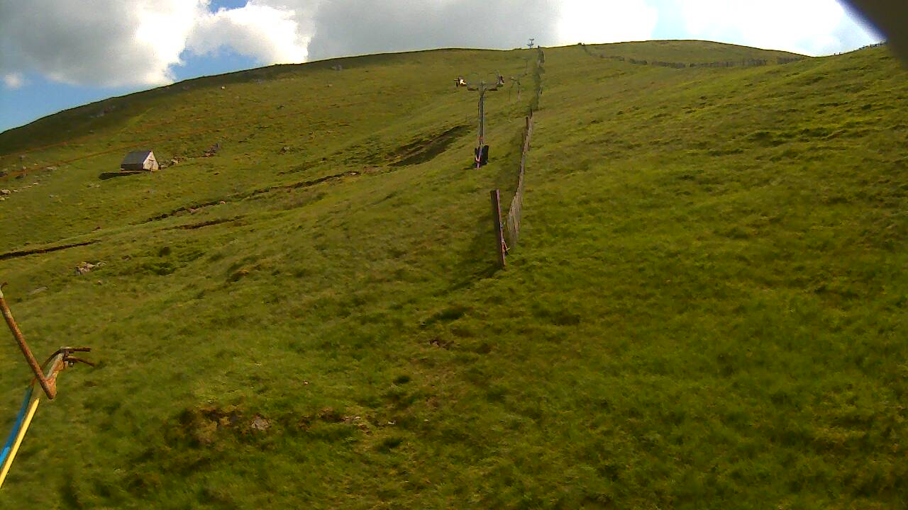 Image from 2022/06/23 for Tow Hut