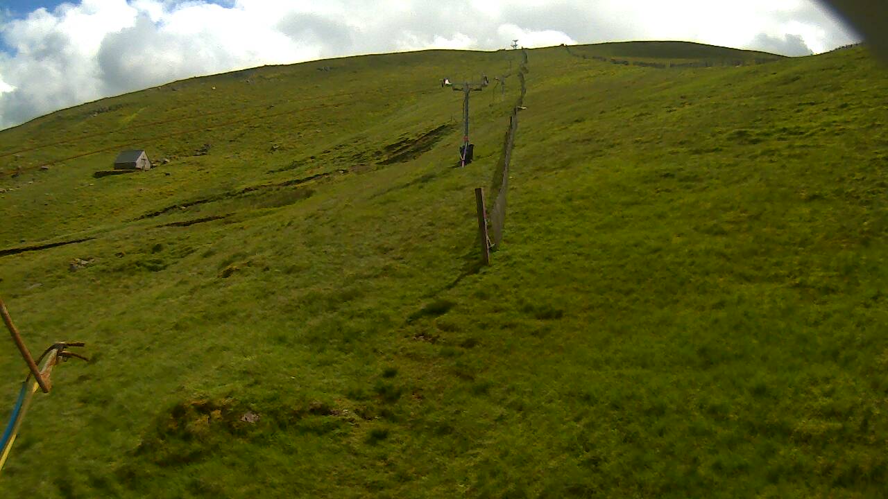 Image from 2022/06/27 for Tow Hut