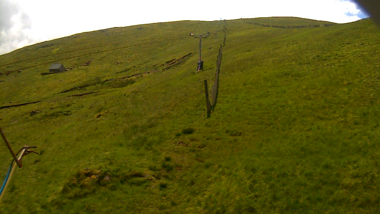 Image from 2022/06/29 for Tow Hut